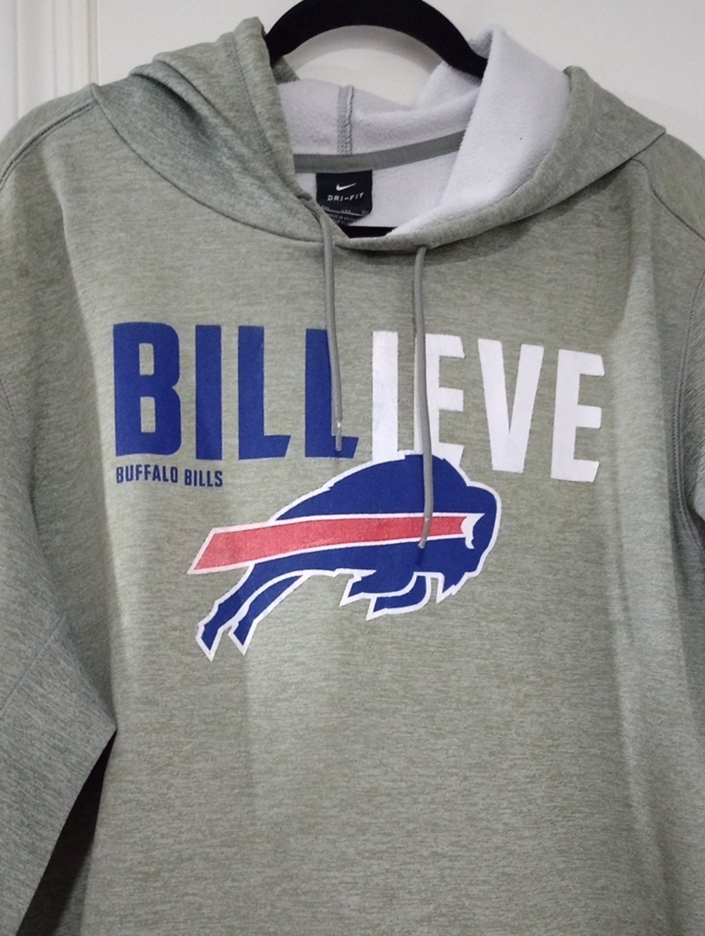 Nike Men’s Buffalo Bills 'BILLIEVE' Hoodie - Light Olive Green Size XXL - Picture 4 of 6